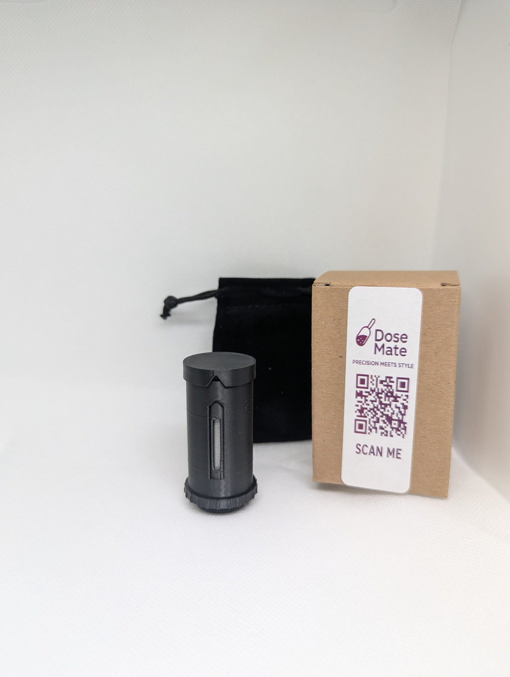 Side view of compact DoseMate Spin Core Black refillable powder dispenser